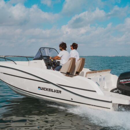 Quicksilver Activ 605 Open