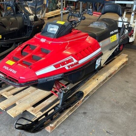 Motoneige Polaris Wide Trak